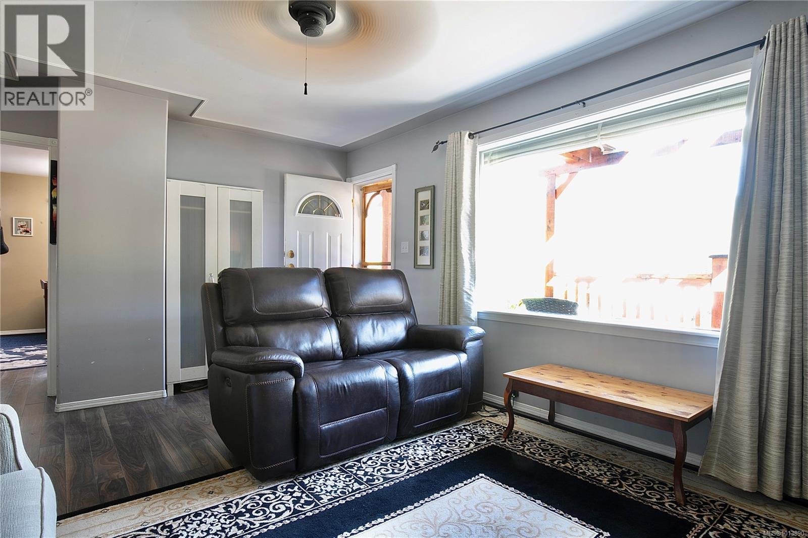 100 Boundary Rd, Lake Cowichan