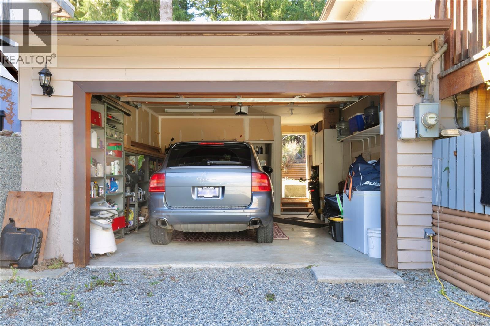 100 Boundary Rd, Lake Cowichan