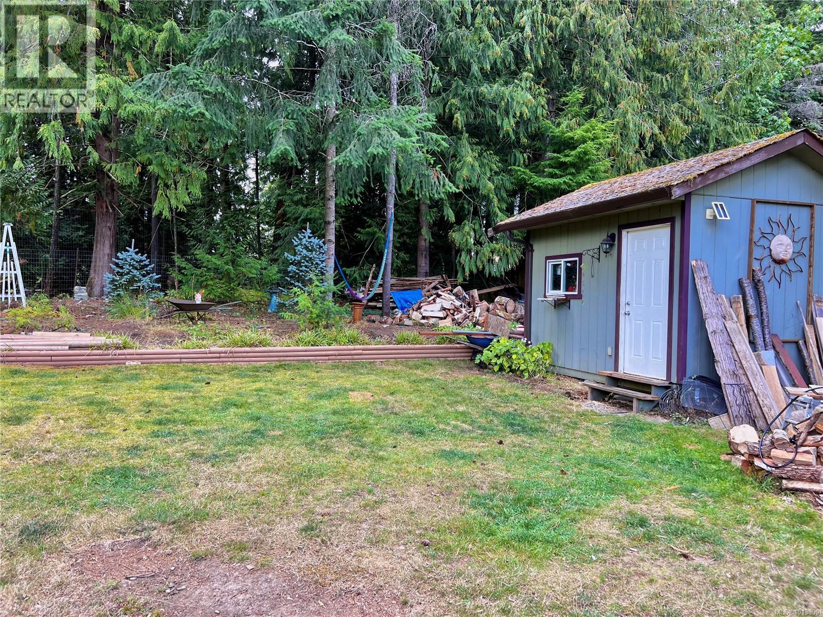 100 Boundary Rd, Lake Cowichan
