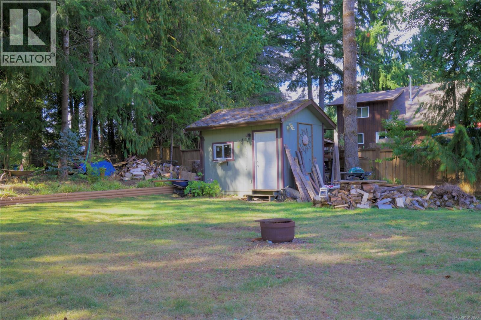 100 Boundary Rd, Lake Cowichan