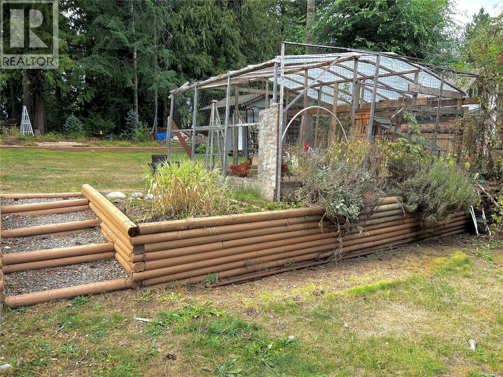 100 Boundary Rd, Lake Cowichan