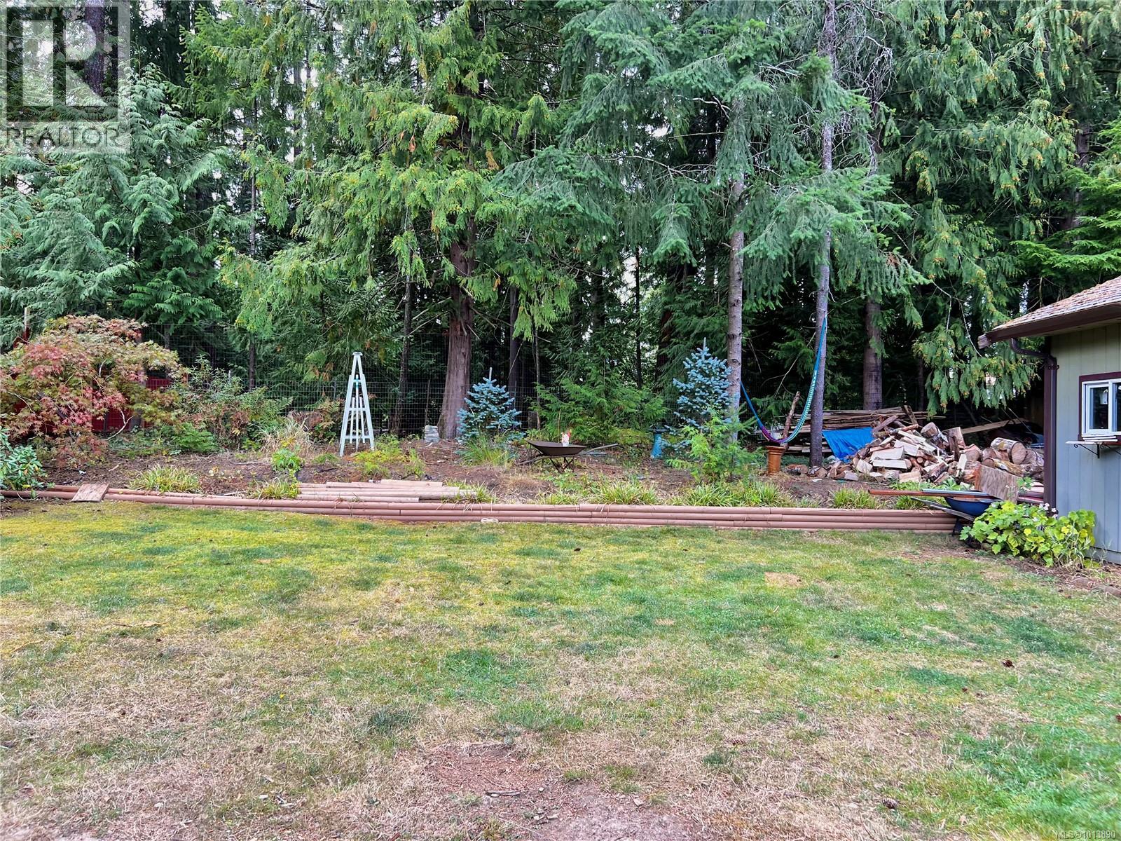 100 Boundary Rd, Lake Cowichan
