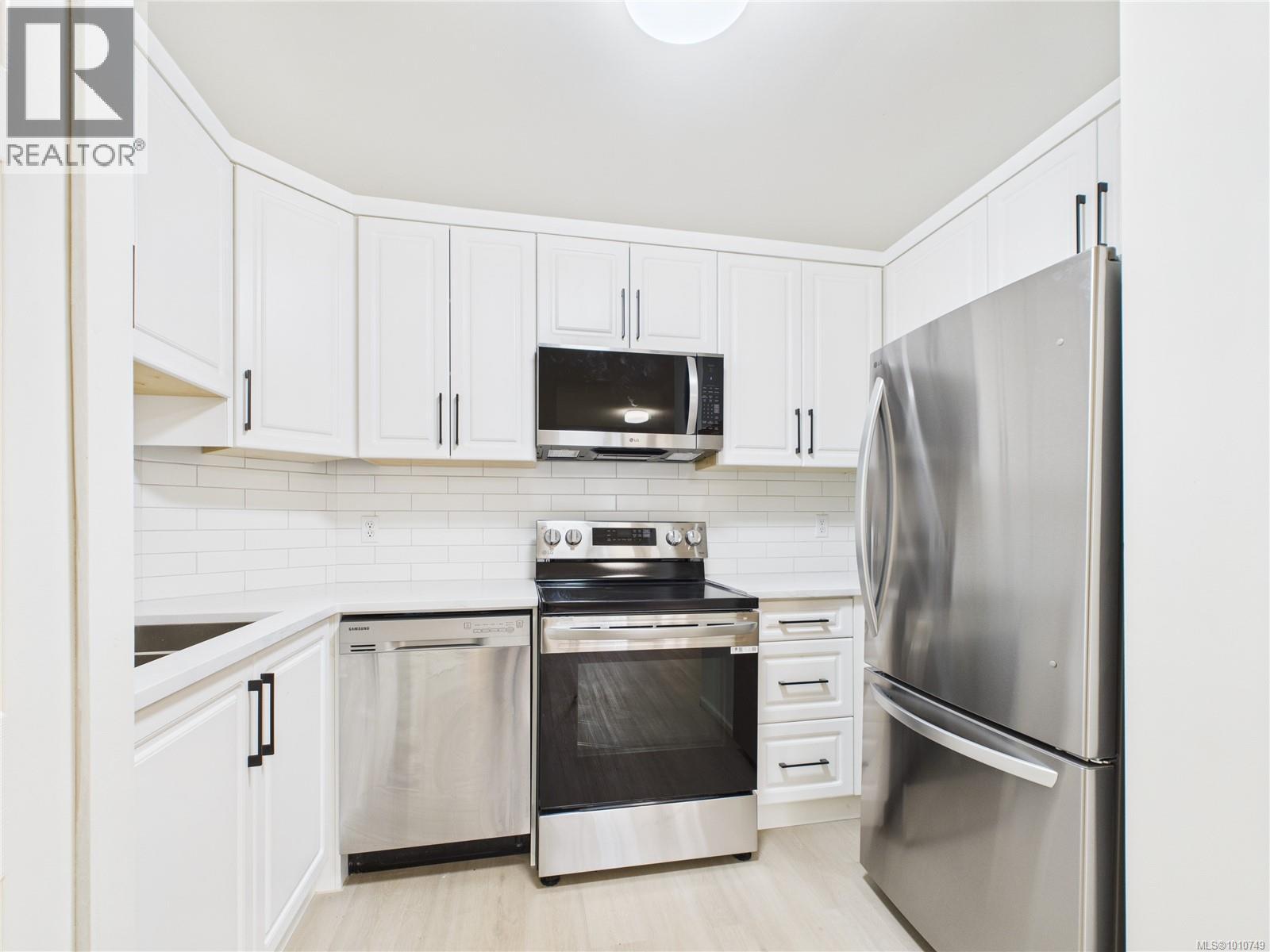 102 1028 Balmoral Road, Victoria