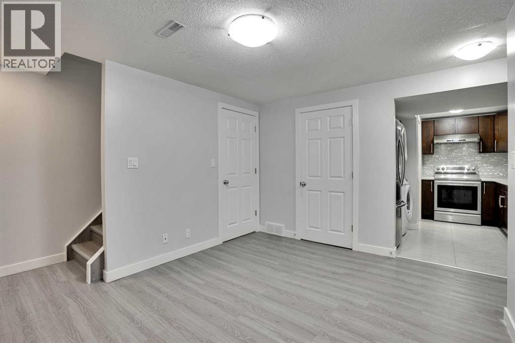 Single Family House for Sale in  huntridge Hill NE Huntington Hills Calgary 