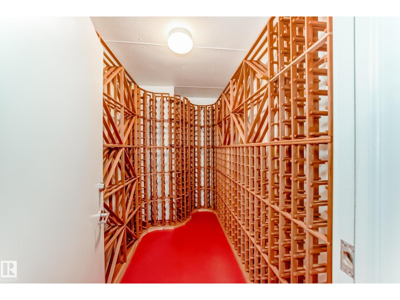 #404 10028 119 ST NW, Edmonton