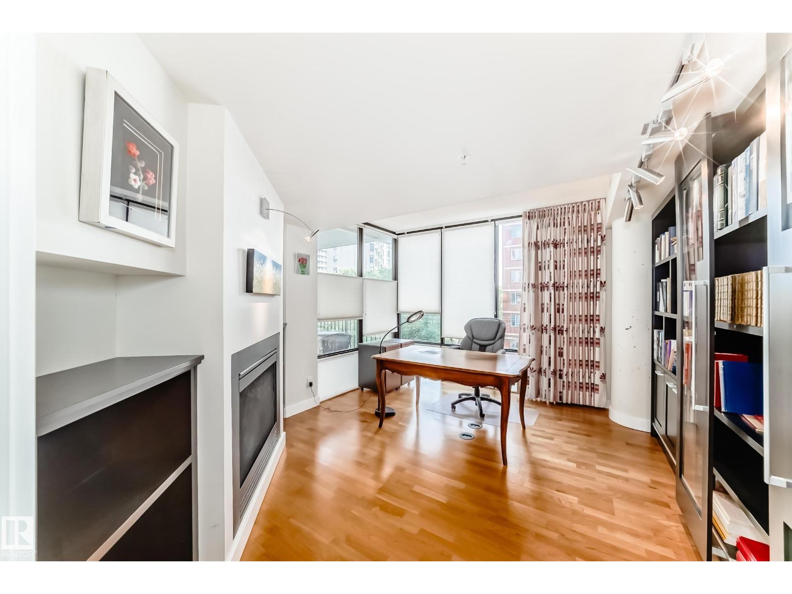 #404 10028 119 ST NW, Edmonton