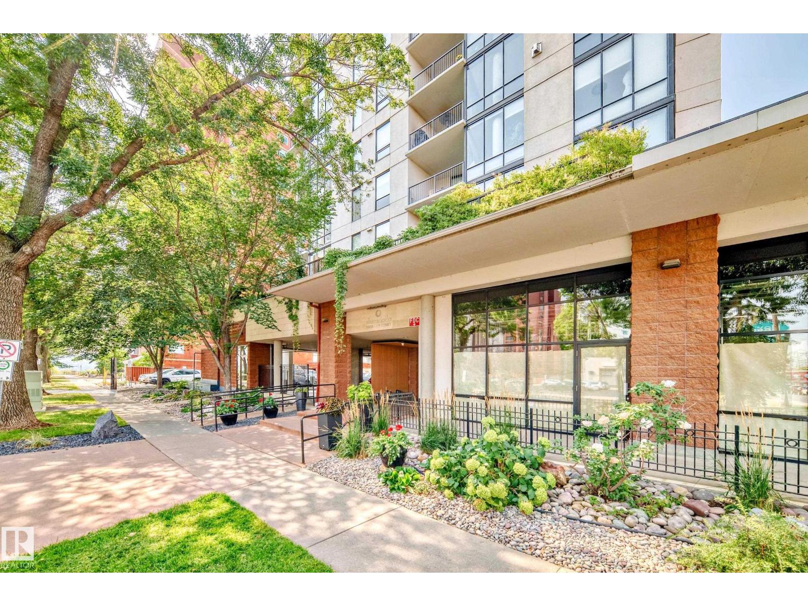 #404 10028 119 ST NW, Edmonton