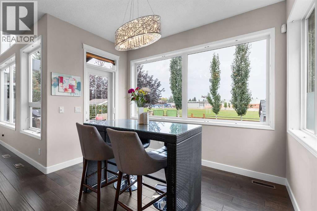 Single Family House for Sale in  Chapman Road SE Chaparral Calgary 