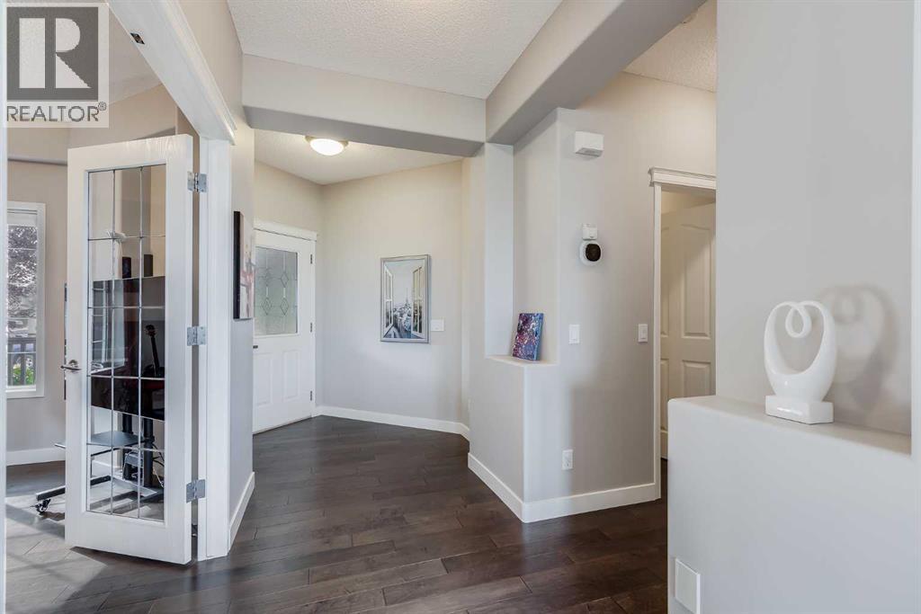 Single Family House for Sale in  Chapman Road SE Chaparral Calgary 