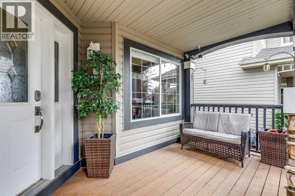Single Family House for Sale in  Chapman Road SE Chaparral Calgary 
