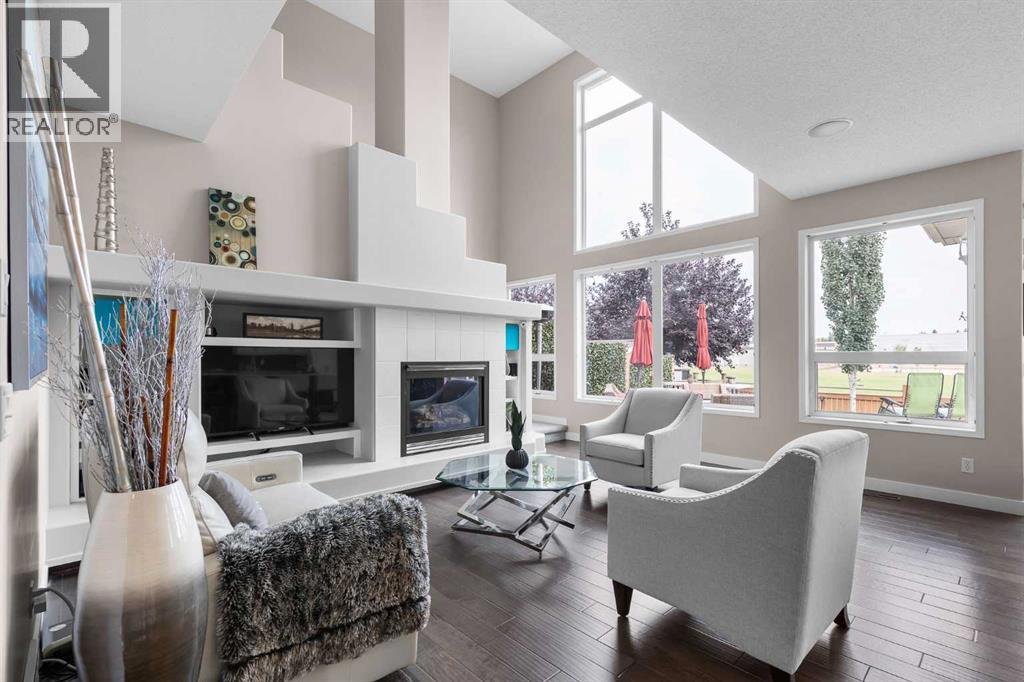 Single Family House for Sale in  Chapman Road SE Chaparral Calgary 