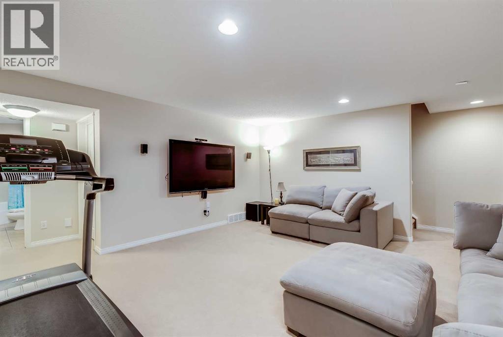 Single Family House for Sale in  Chapman Road SE Chaparral Calgary 