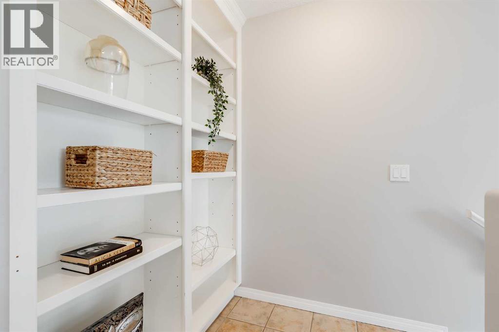 Single Family House for Sale in  Chapman Road SE Chaparral Calgary 
