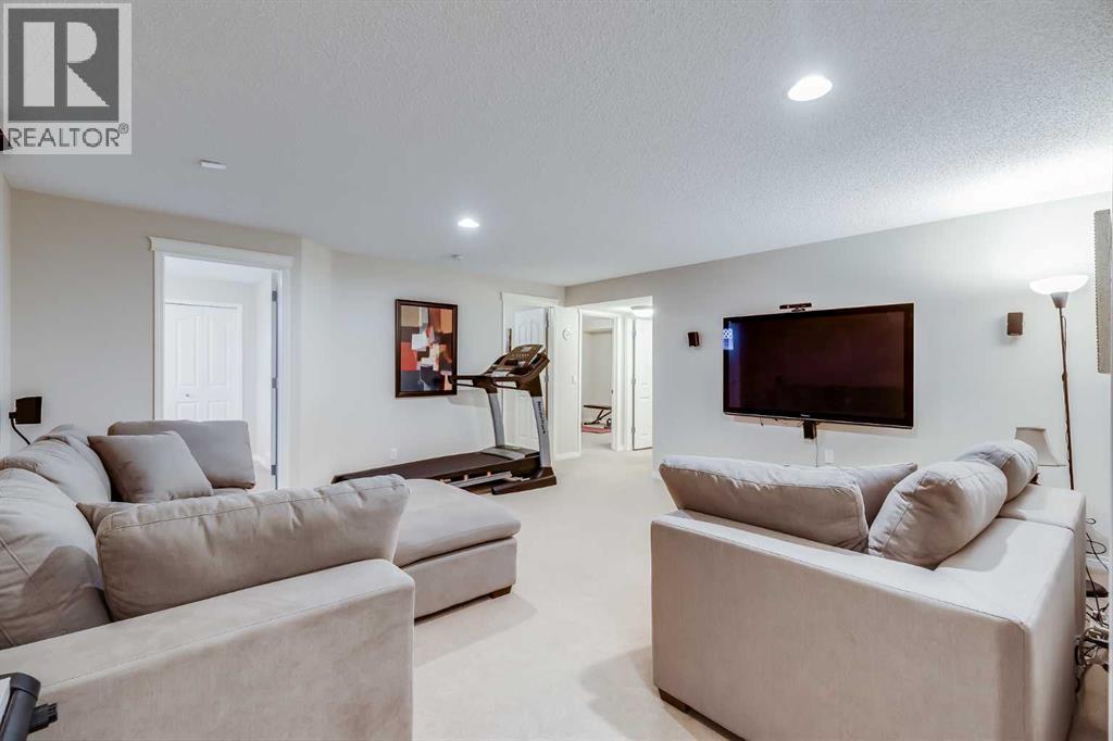 Single Family House for Sale in  Chapman Road SE Chaparral Calgary 