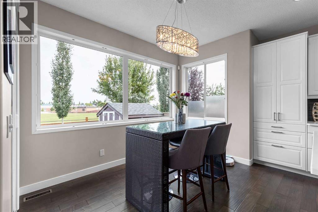 Single Family House for Sale in  Chapman Road SE Chaparral Calgary 