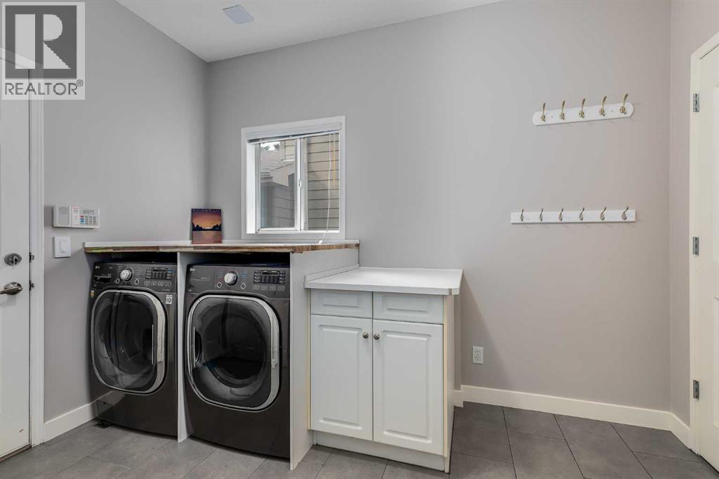 Single Family House for Sale in  Chapman Road SE Chaparral Calgary 
