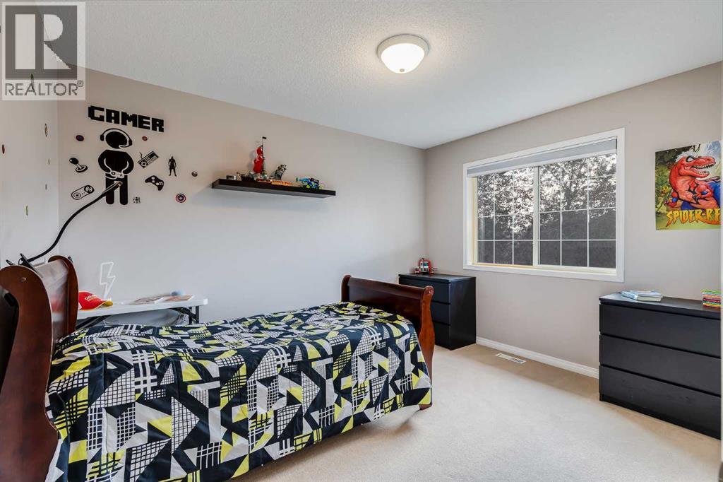 Single Family House for Sale in  Chapman Road SE Chaparral Calgary 