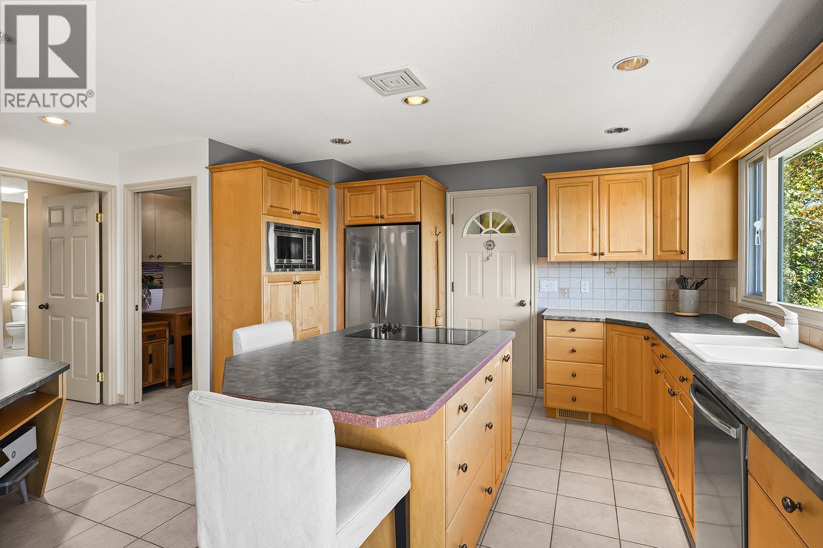  1459 Scott Crescent, West Kelowna