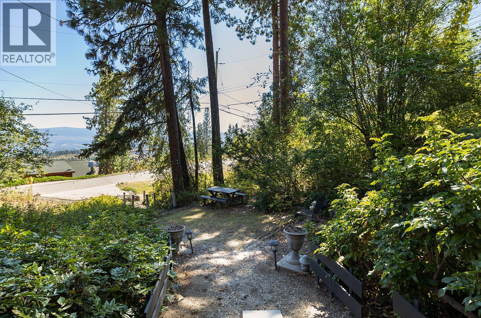  1459 Scott Crescent, West Kelowna