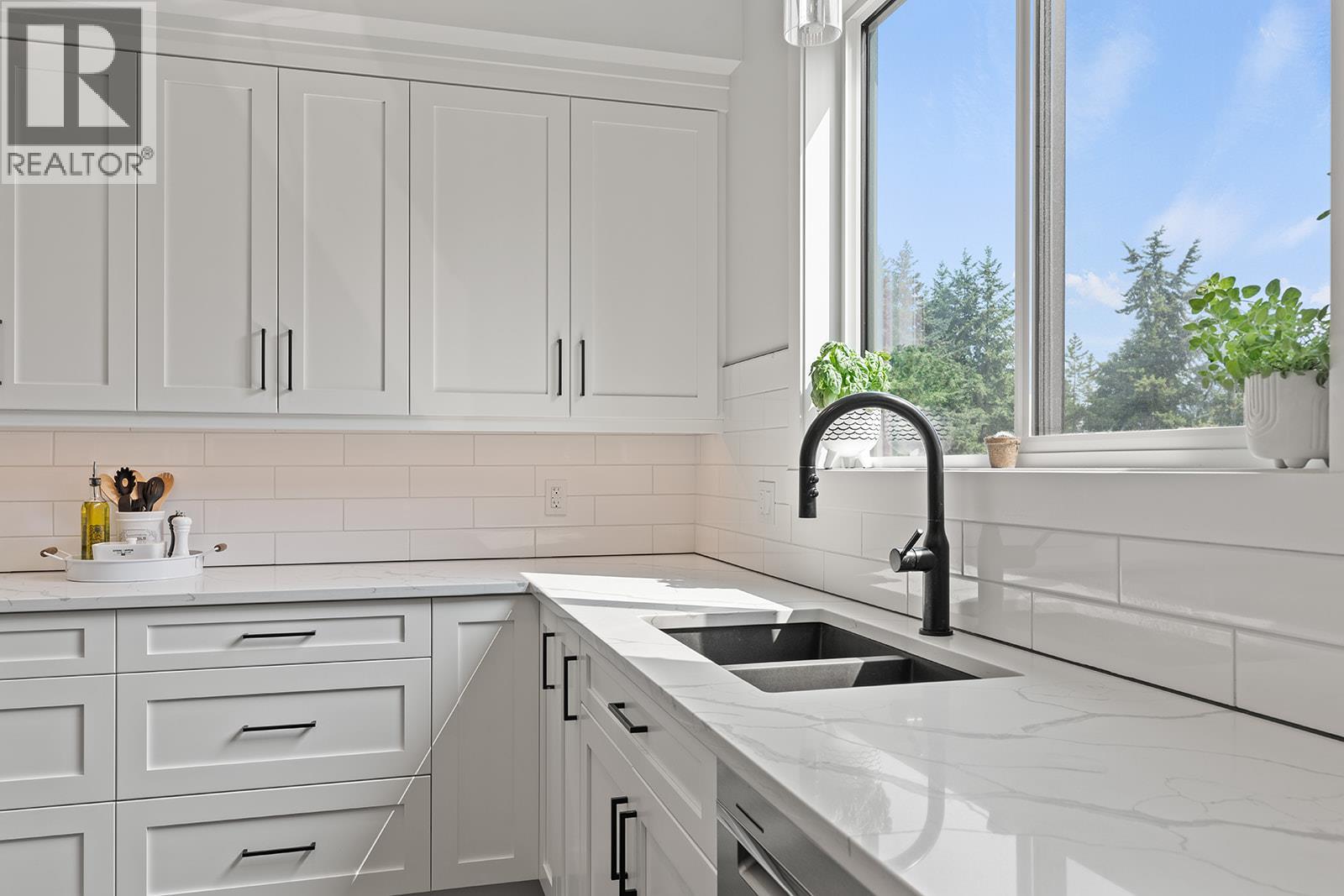 1 1441 20 Avenue Southeast, Salmon Arm