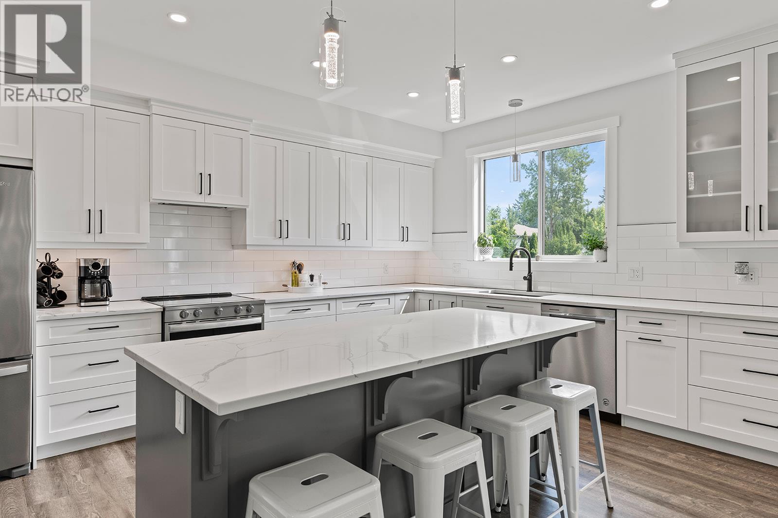 1 1441 20 Avenue Southeast, Salmon Arm