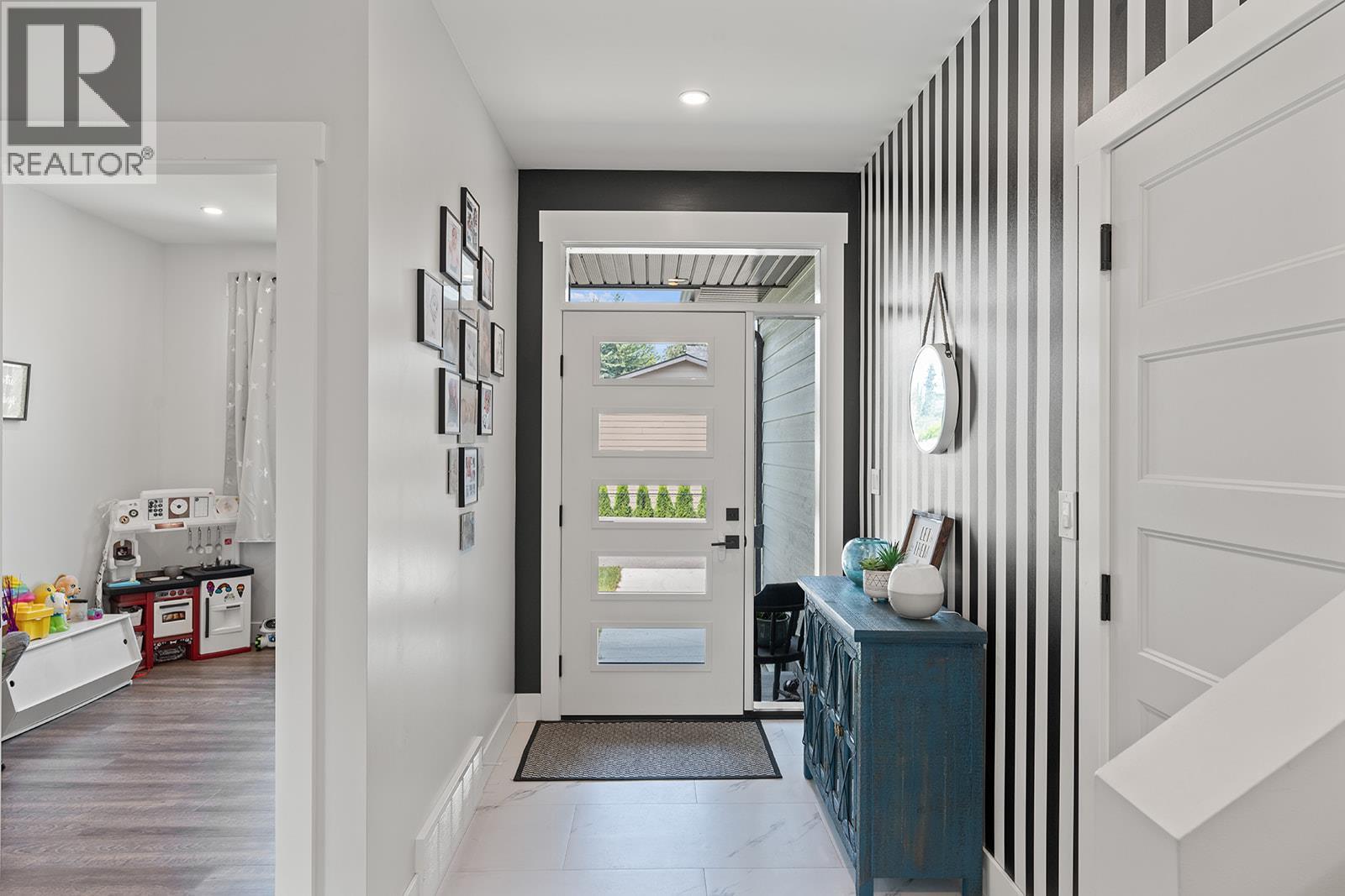 1 1441 20 Avenue Southeast, Salmon Arm