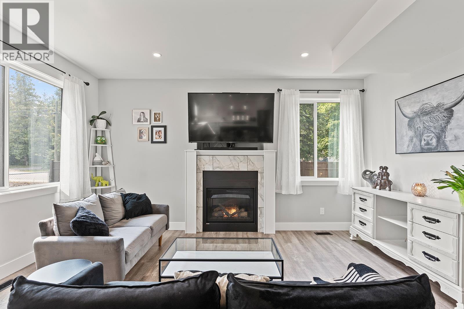 1 1441 20 Avenue Southeast, Salmon Arm