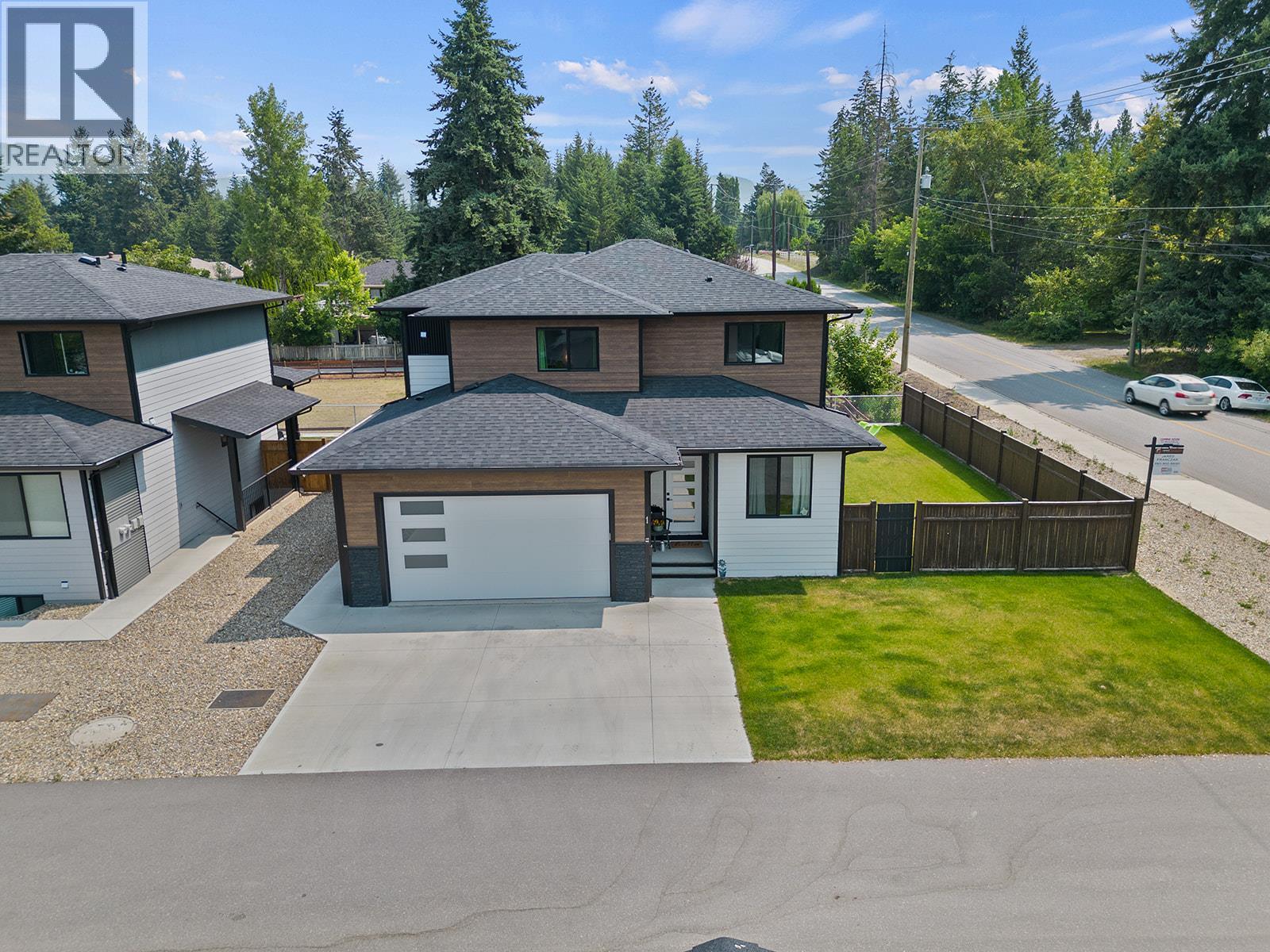 1 1441 20 Avenue Southeast, Salmon Arm