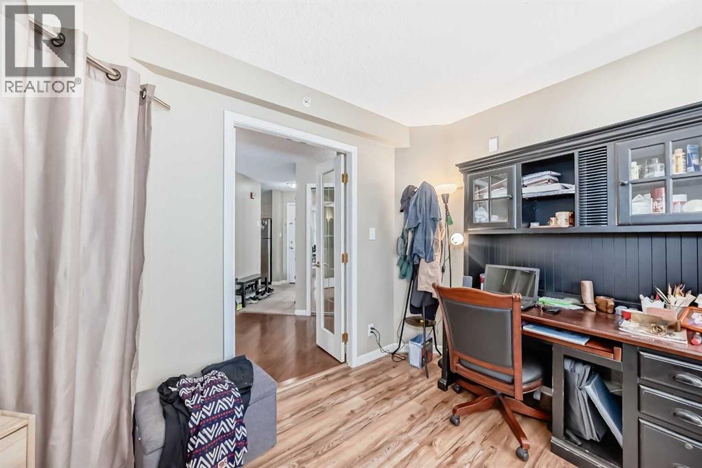 Single Family House for Sale in    Avenue SW Eau Claire Calgary 