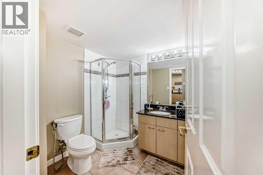 Single Family House for Sale in    Avenue SW Eau Claire Calgary 