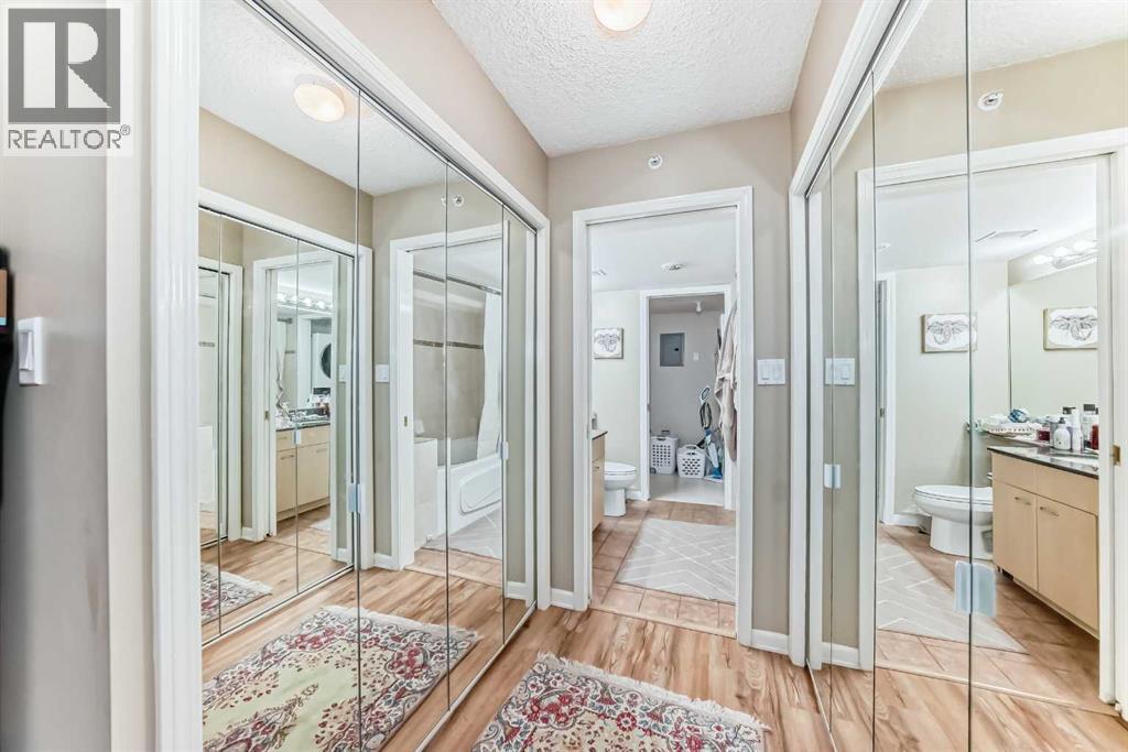 Single Family House for Sale in    Avenue SW Eau Claire Calgary 