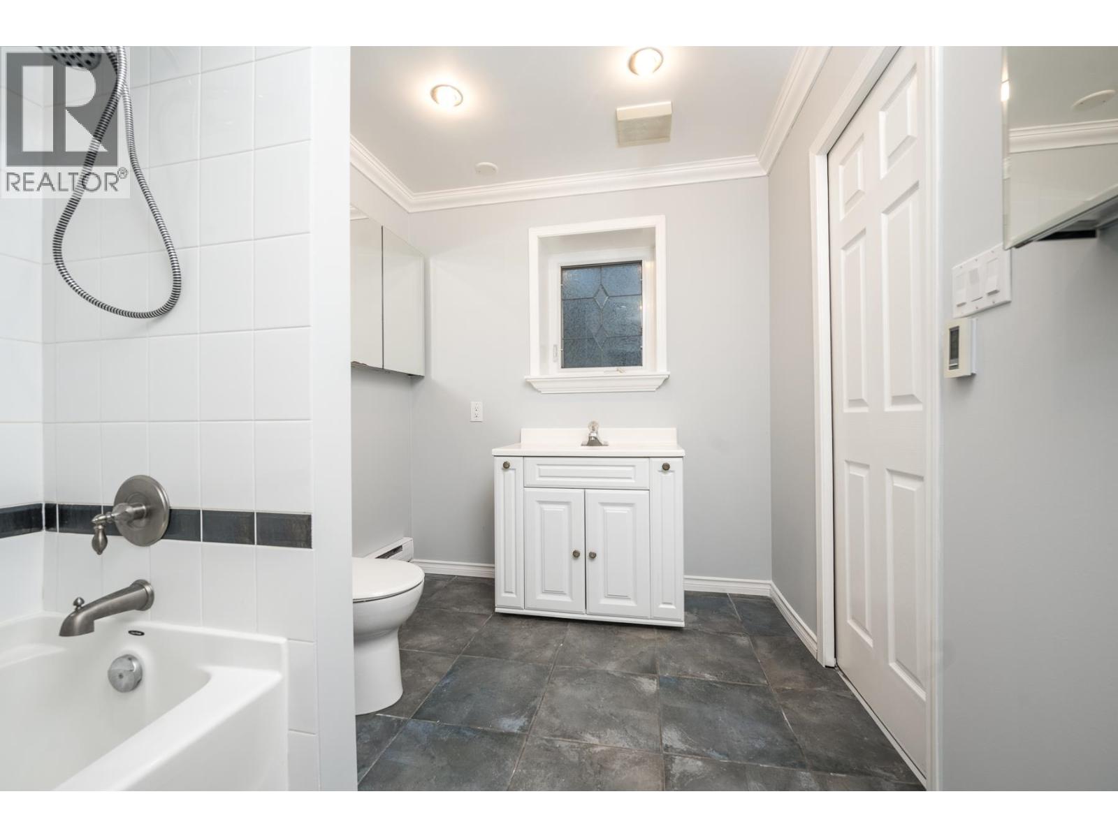 1020 PACIFIC Place, Delta