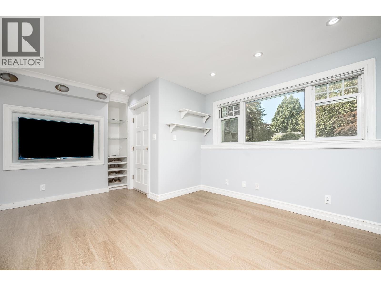 1020 PACIFIC Place, Delta