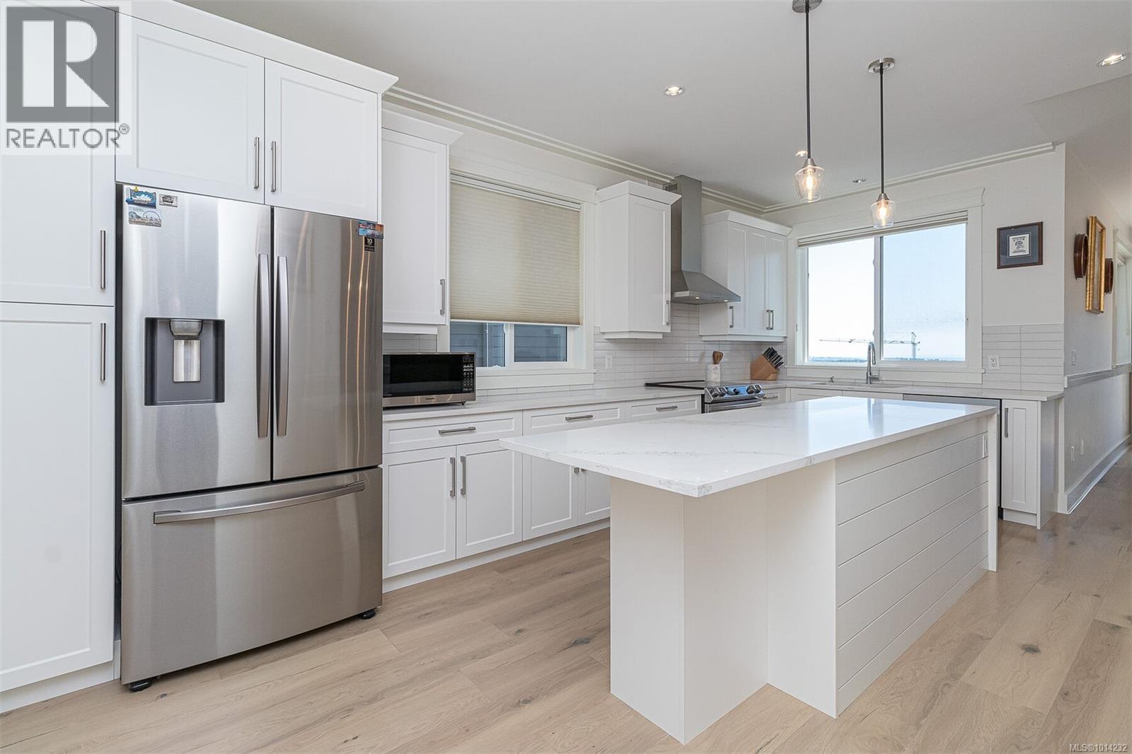  2406 Azurite Crescent, Langford