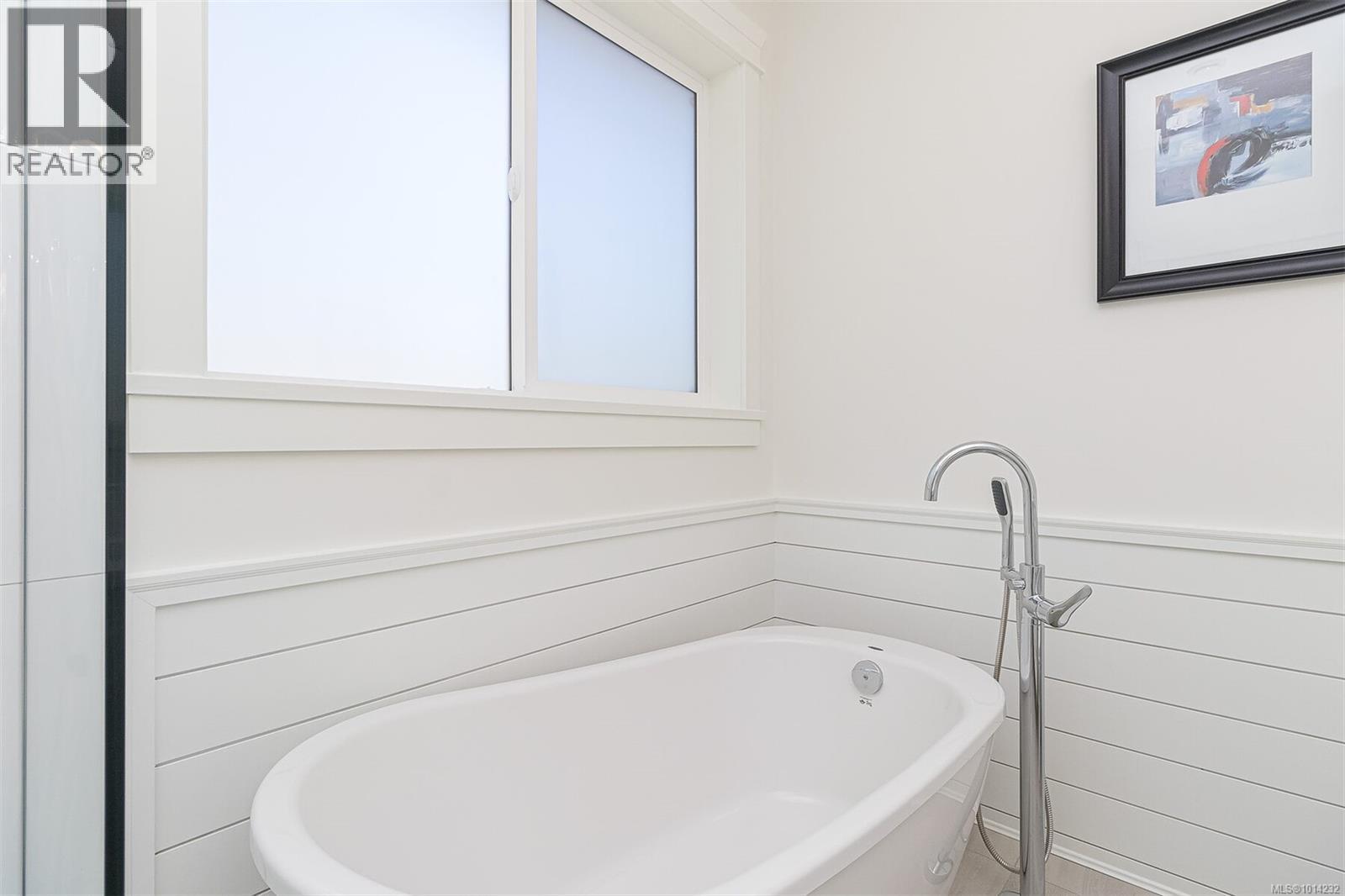  2406 Azurite Crescent, Langford
