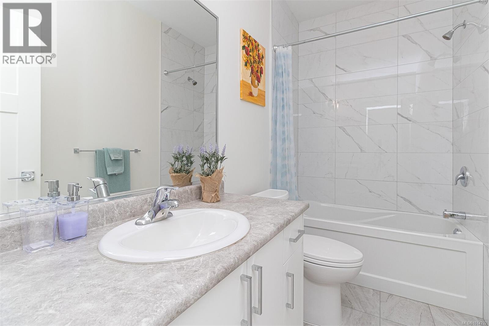  2406 Azurite Crescent, Langford