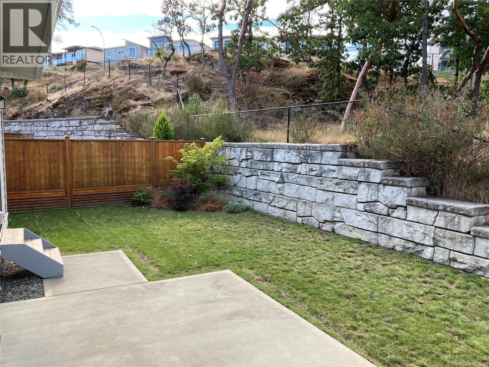  2406 Azurite Crescent, Langford