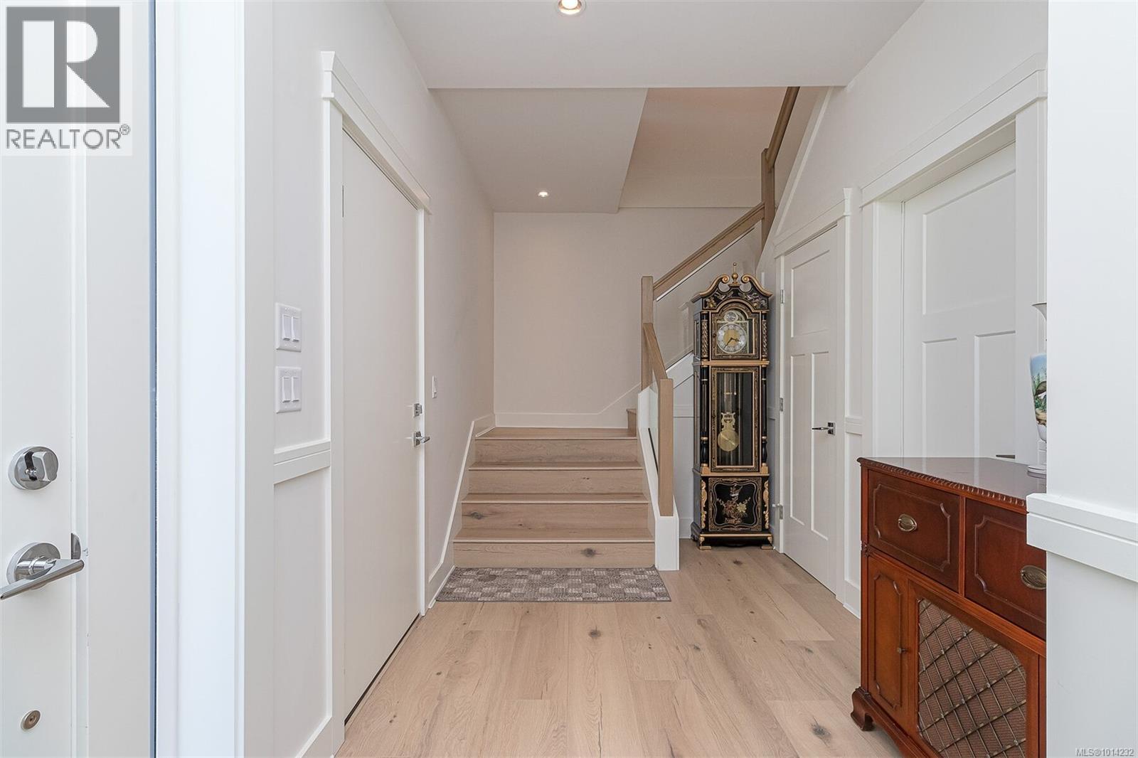  2406 Azurite Crescent, Langford