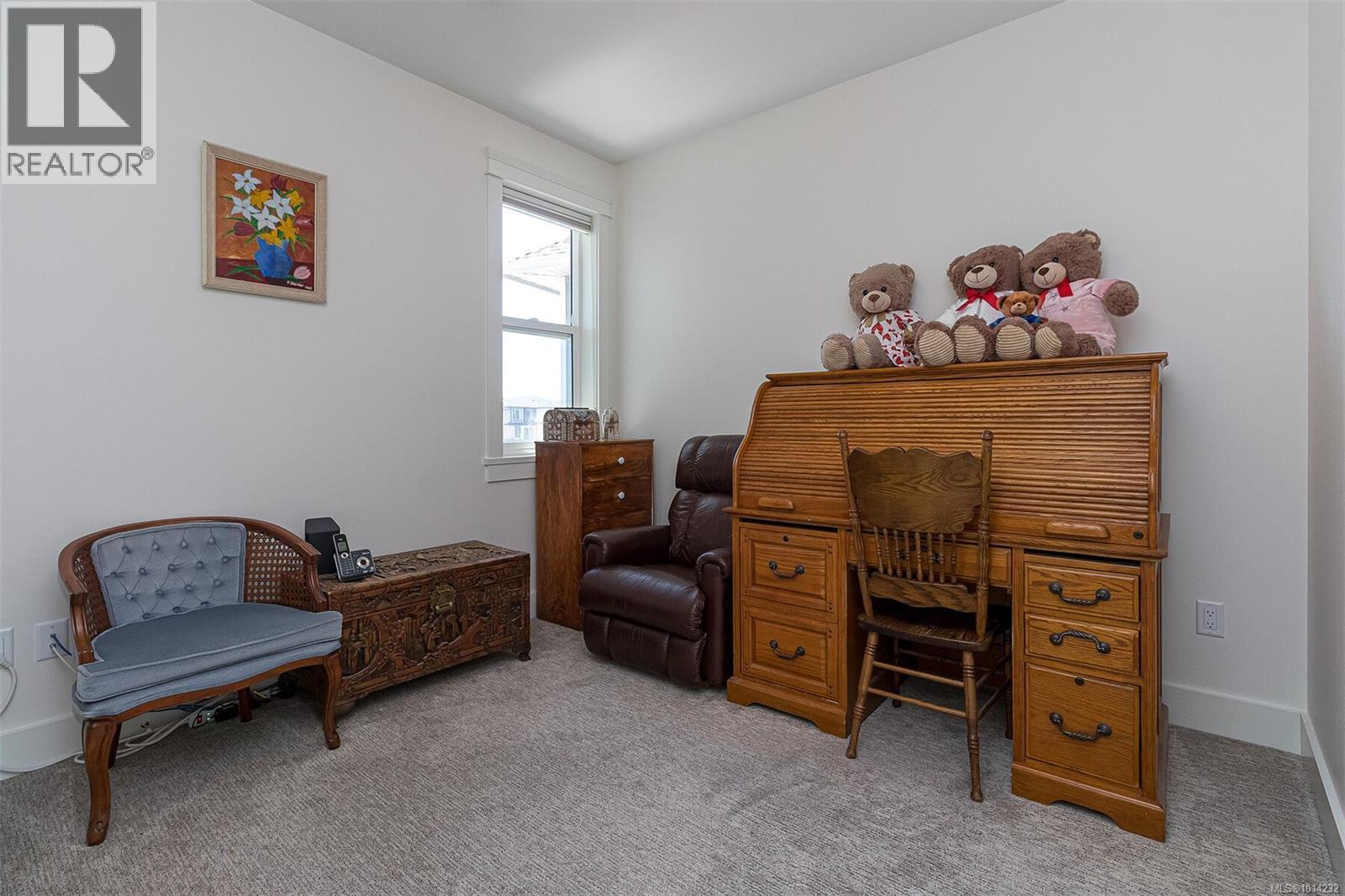  2406 Azurite Crescent, Langford