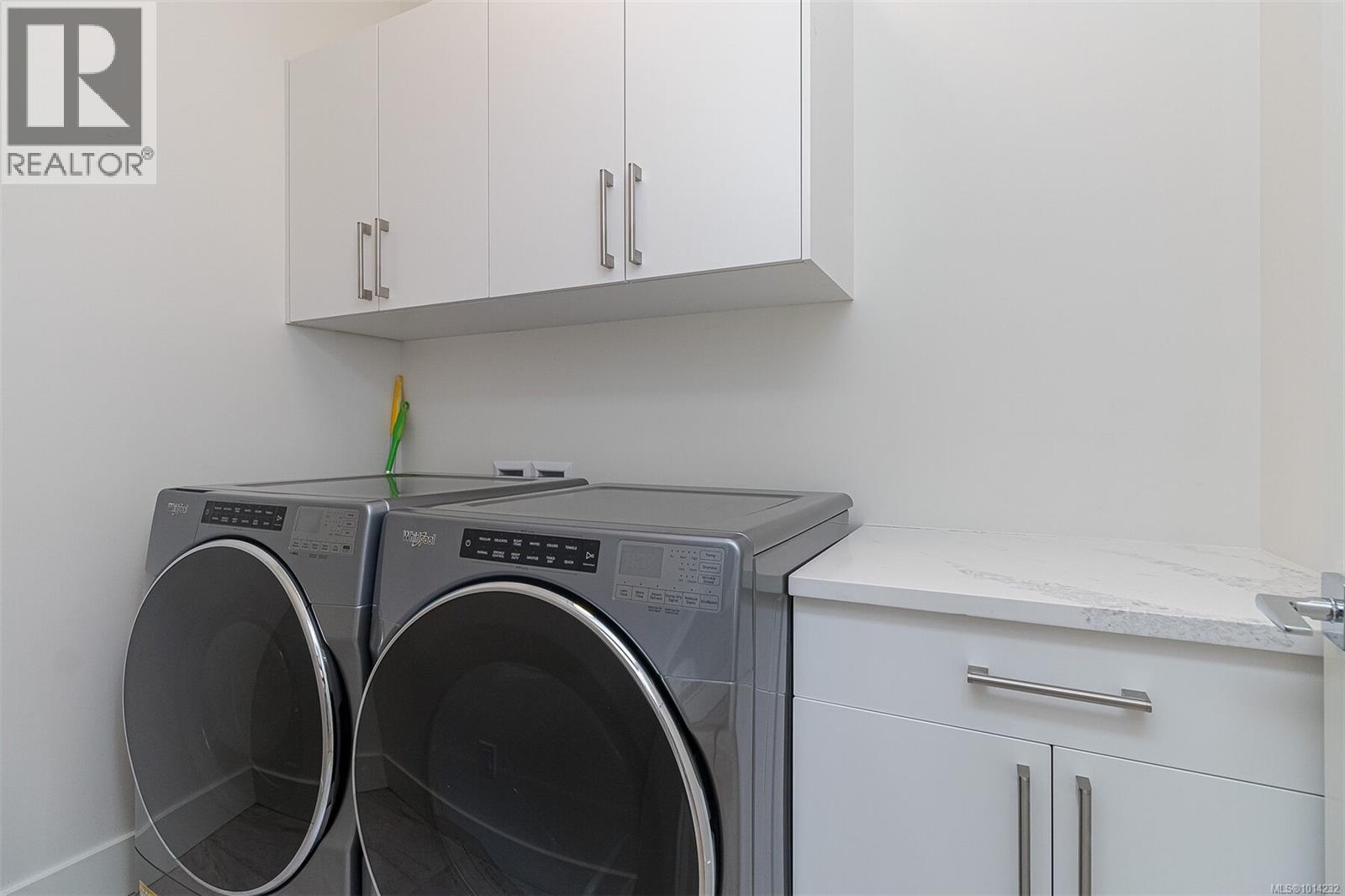 2406 Azurite Crescent, Langford