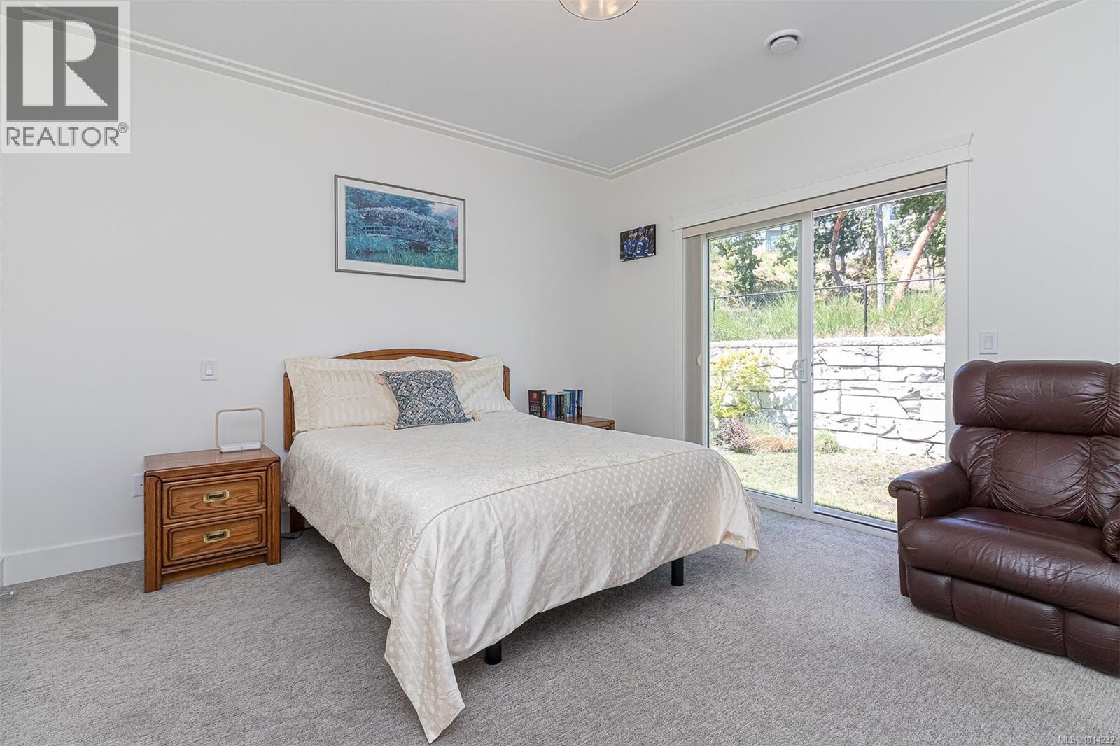  2406 Azurite Crescent, Langford