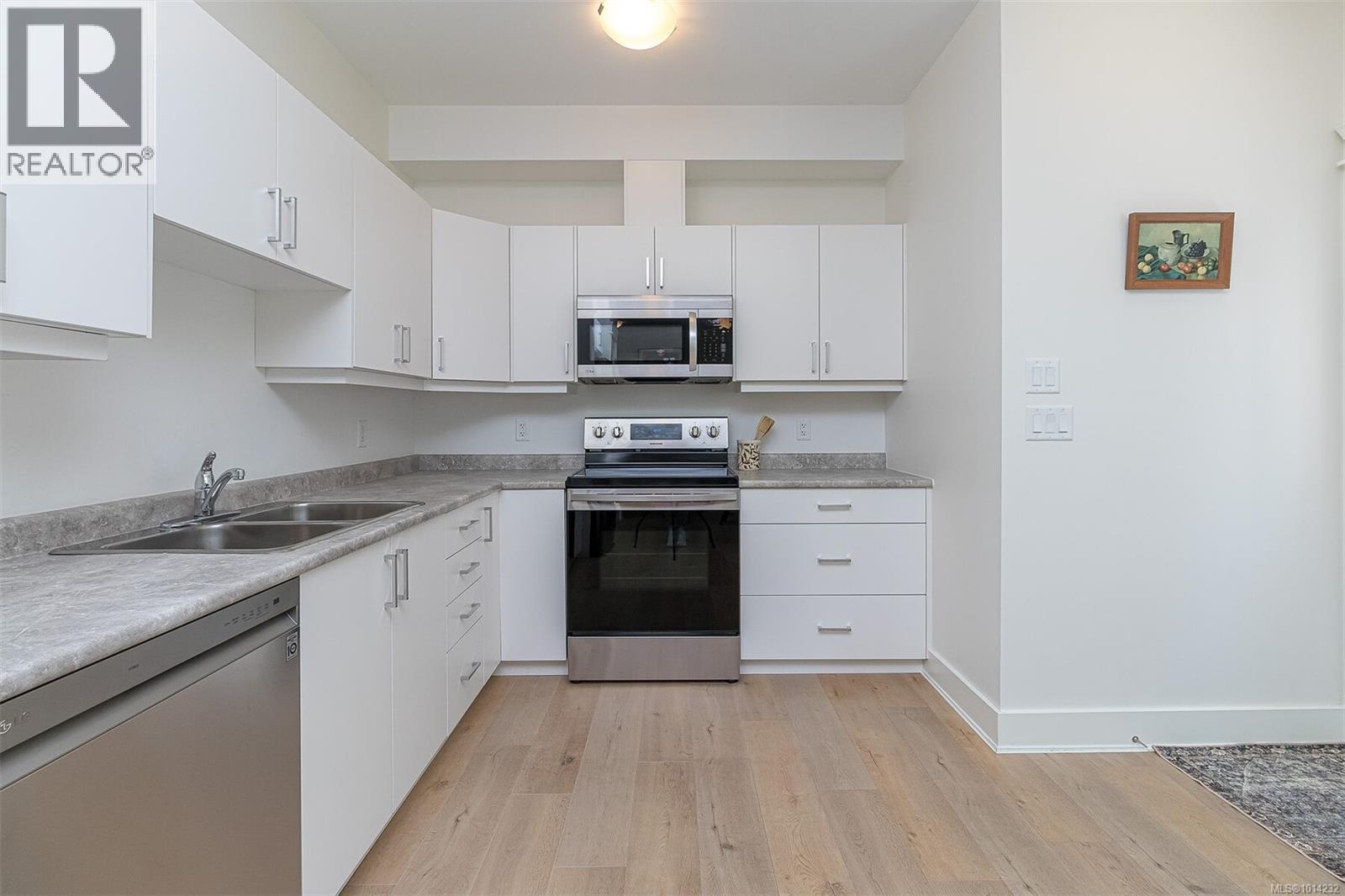  2406 Azurite Crescent, Langford