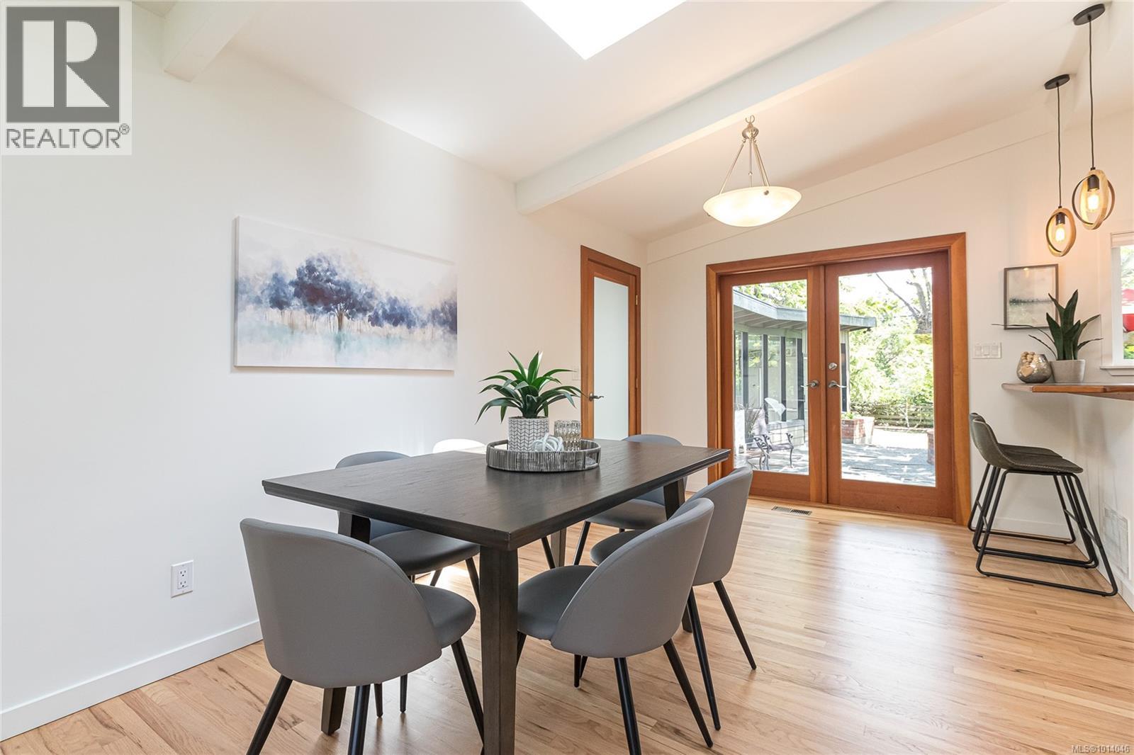 3515 Cardiff Pl, Oak Bay