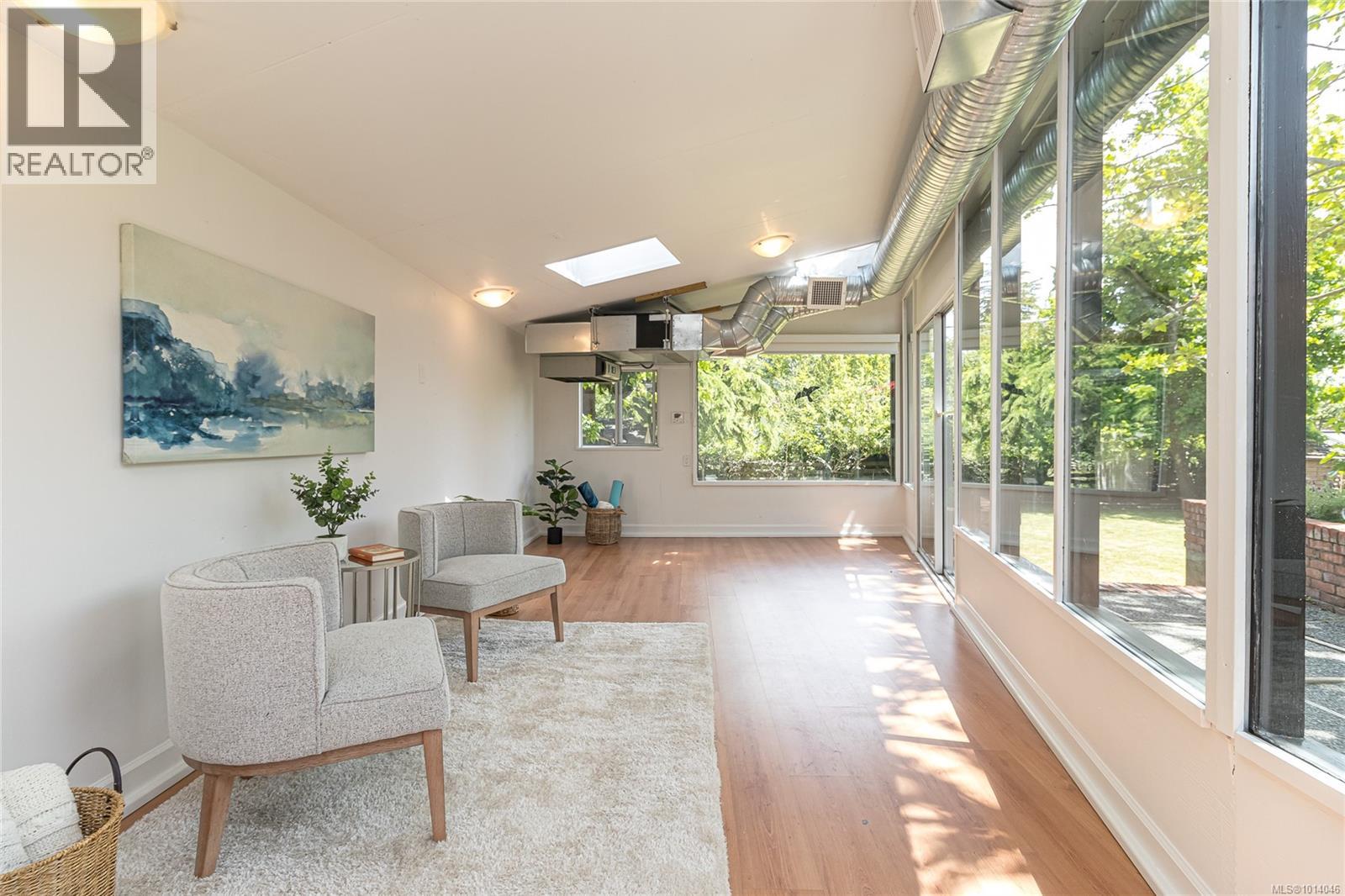 3515 Cardiff Pl, Oak Bay