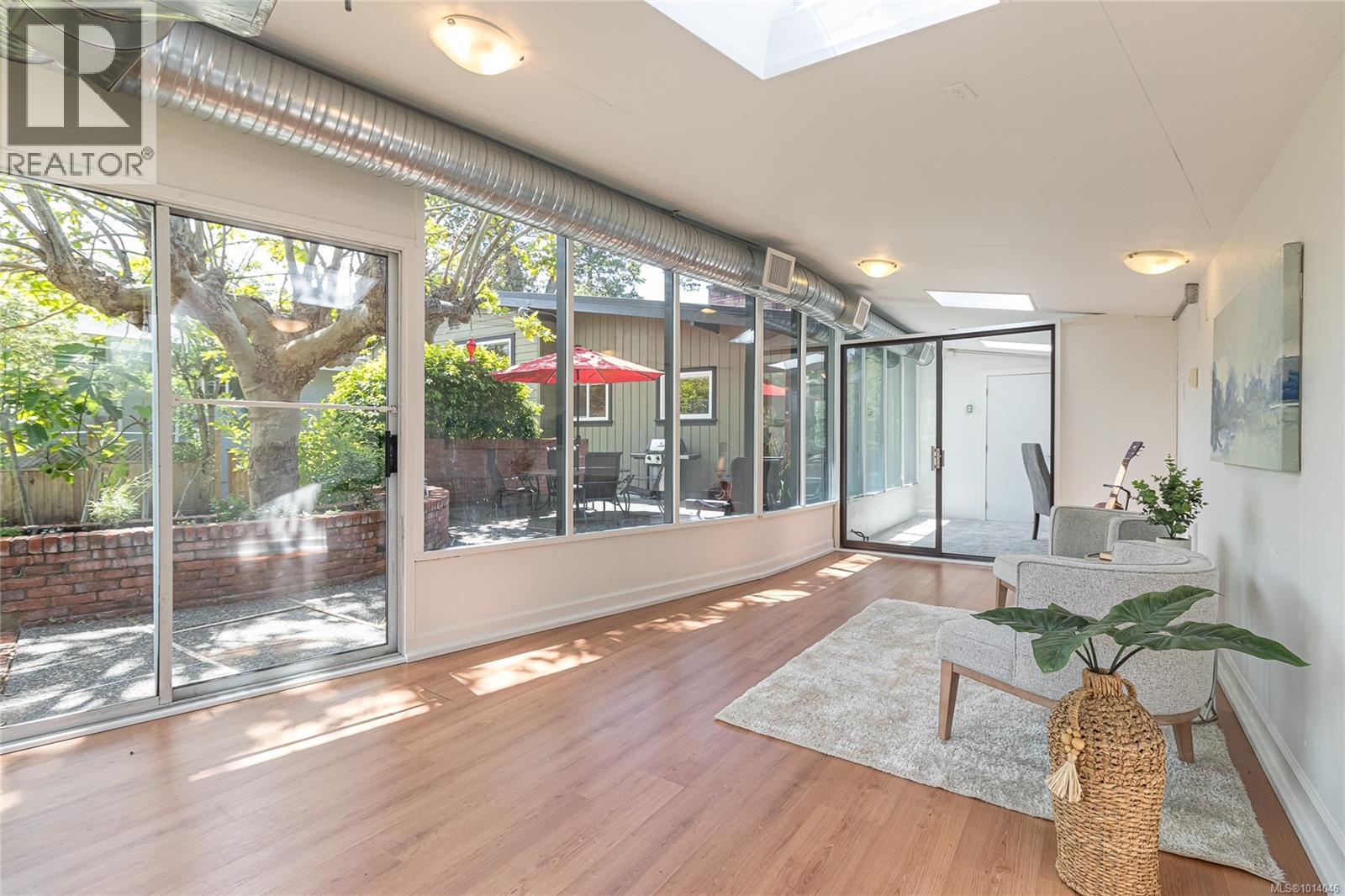 3515 Cardiff Pl, Oak Bay