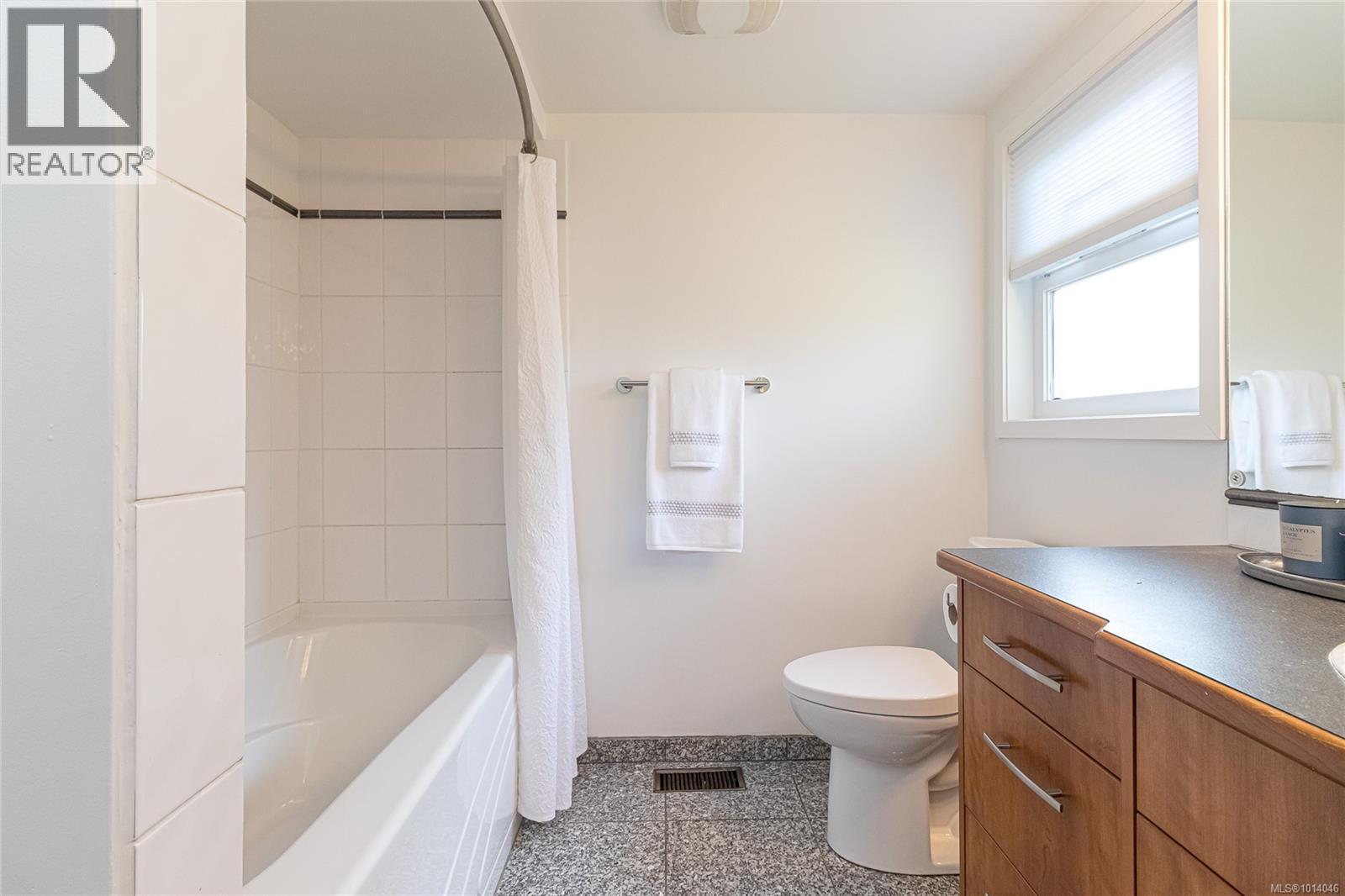 3515 Cardiff Pl, Oak Bay