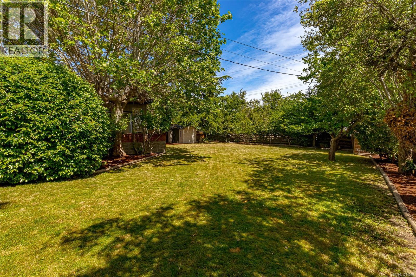 3515 Cardiff Pl, Oak Bay