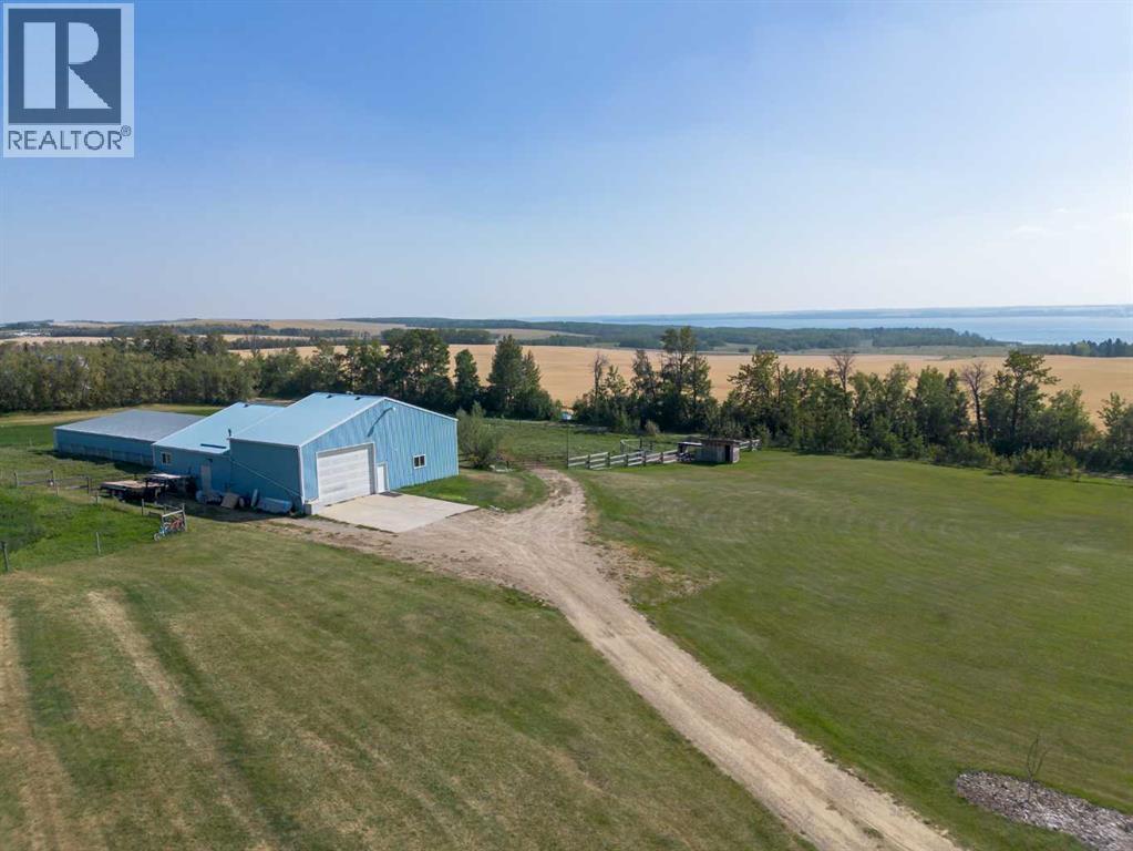 40017 RR23, Rural Lacombe County