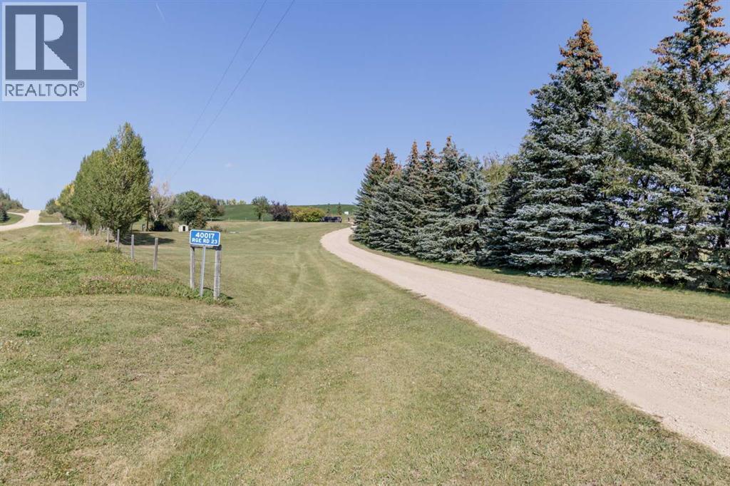 40017 RR23, Rural Lacombe County