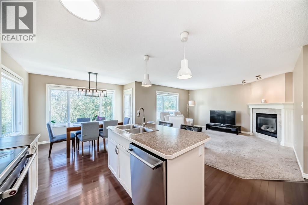 Single Family House for Sale in  Tuscany Summit Heath NW Tuscany Calgary 